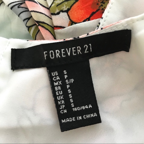 Forever 21 Oriental Blossom Crane Light Dress - Picture 6 of 6